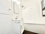 Photo - 913 Grattan St Apartment Unit 105