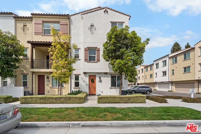 Building Photo - 12035 Sproul St