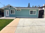 Photo - Adorable Beach-Close 2 Bedroom Bungalow in... House