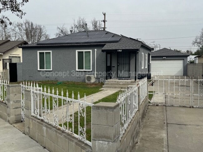 Building Photo - 5762 Cedar Ave Unit A