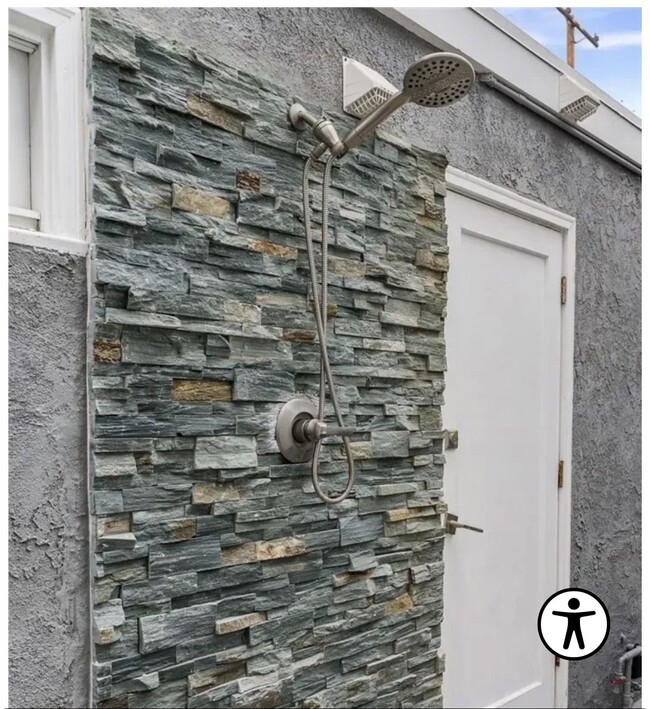 Photo - 1317 W Bay Ave Unit 1317 W. Bay ave