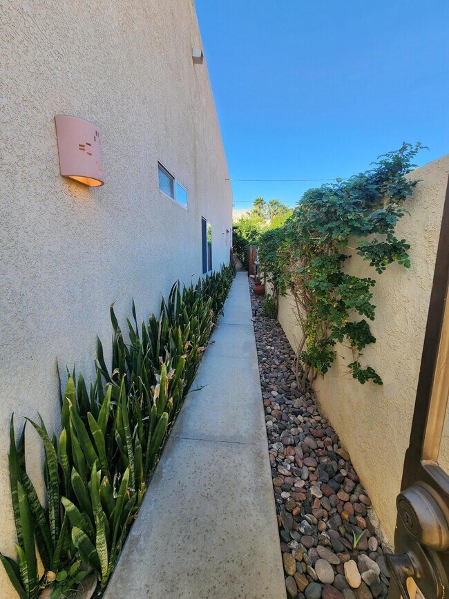 Photo - 54035 Avenida Martinez