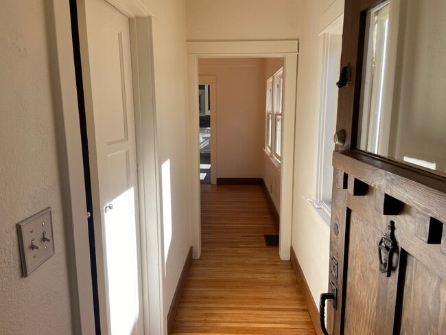 Entranceway - 1318 N McCadden Pl Unit 1318