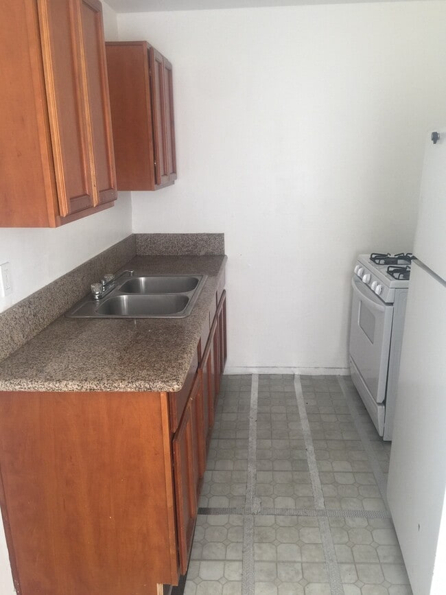 Photo - 3742-3748 Unit 3744