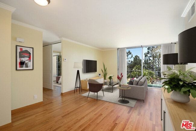 Photo - 100 S Doheny Dr Condo Unit 306