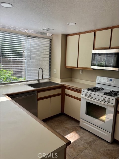 Photo - 26371 Moorsview Unit 53