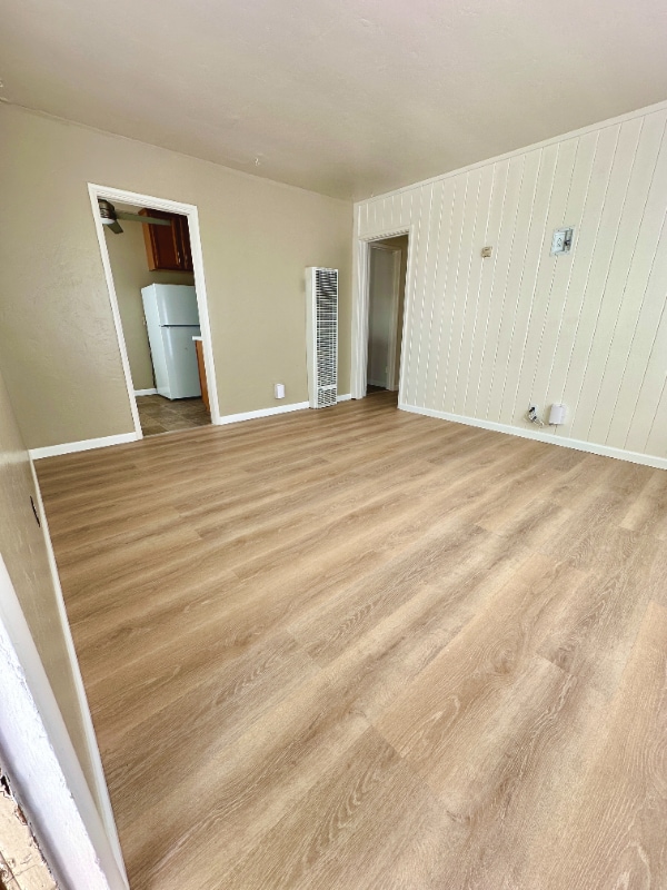 Photo - 1570 Hornblend St