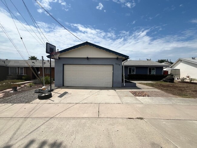 CHARMING 3BD/2BA SINGLE FAMILY HOME IN CLA... - CHARMING 3BD/2BA SINGLE FAMILY HOME IN CLA...