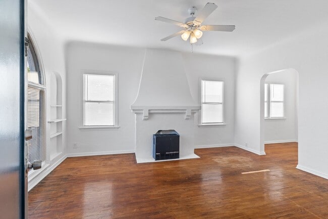 Photo - 1115 E Broadway Apartment Unit 06