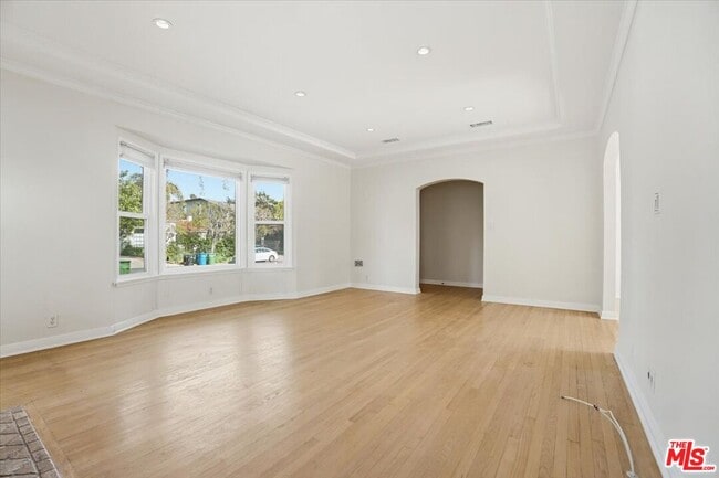 Photo - 2317 Veteran Ave