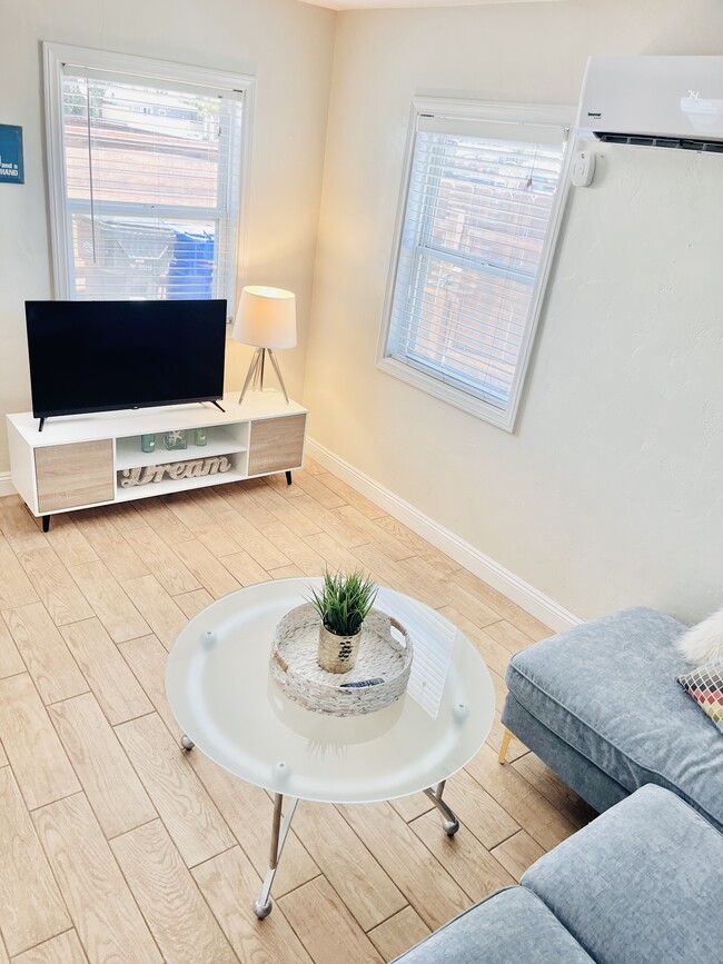 Photo - 2050 Balboa Ave Unit 2050