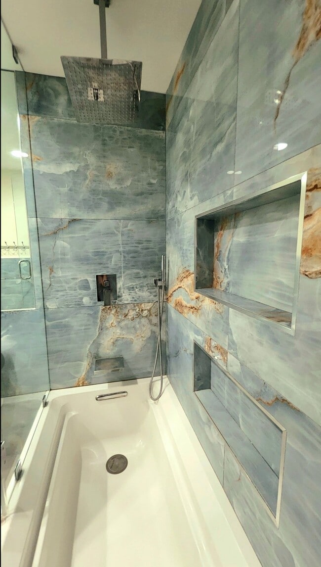 Building Photo - 214 undisclosed