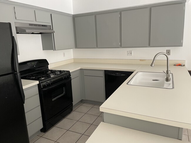 Photo - 4150 Lake Harbor Ln Unit 4150 Lake Harbor Ln.