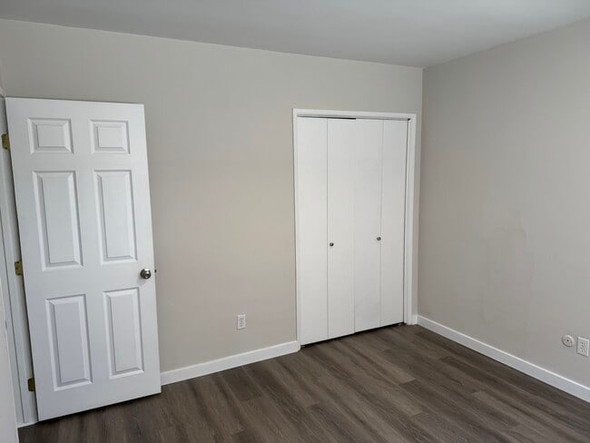 Bedroom 1 - 1272 W 22nd St Unit 2