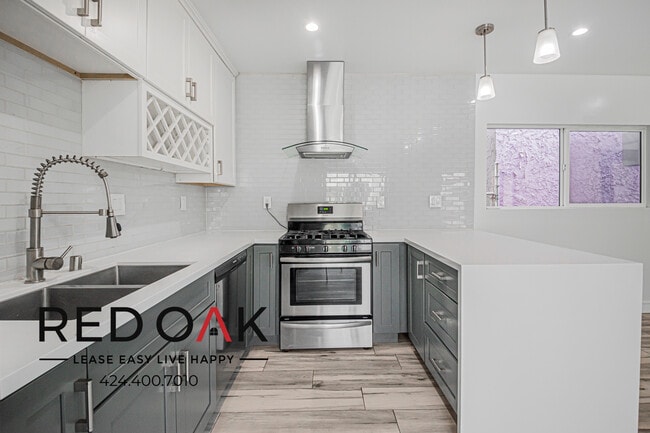 Photo - 836 Van Ness Ave Unit A