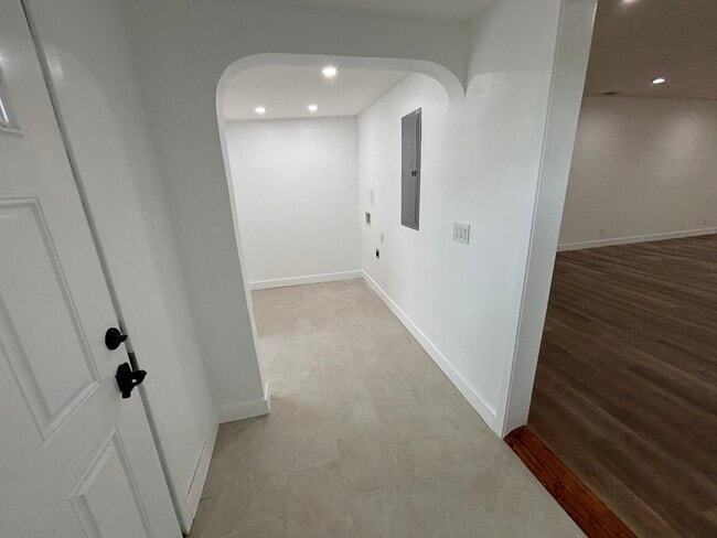 Photo - 620 Brittania St