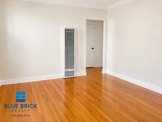 Photo - 515 N Gardner St Unit 515