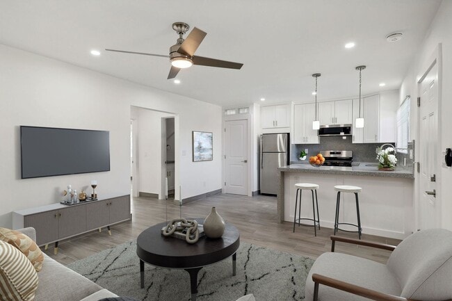 Building Photo - Move in Promotion! 2 Bedroom/1 Bathroom Remodeled Apartment - El Cajon Unit 340-H