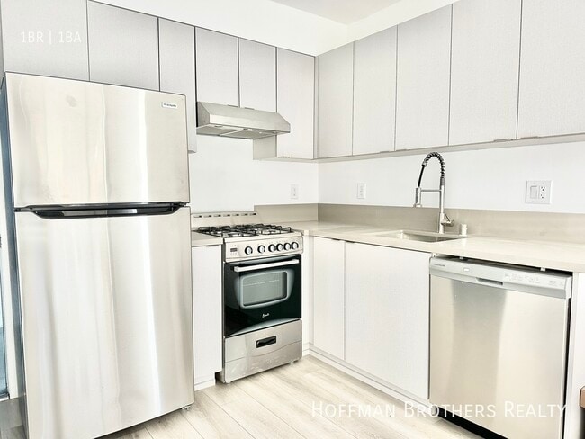 Building Photo - 316 S Mariposa Ave Unit 14 Rental