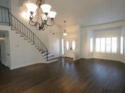 Photo - Gorgeous 4 bedroom & 3 bathroom house