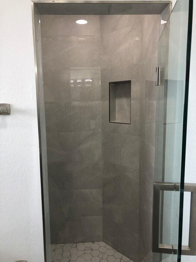 Photo - 1148 Raymond Ave