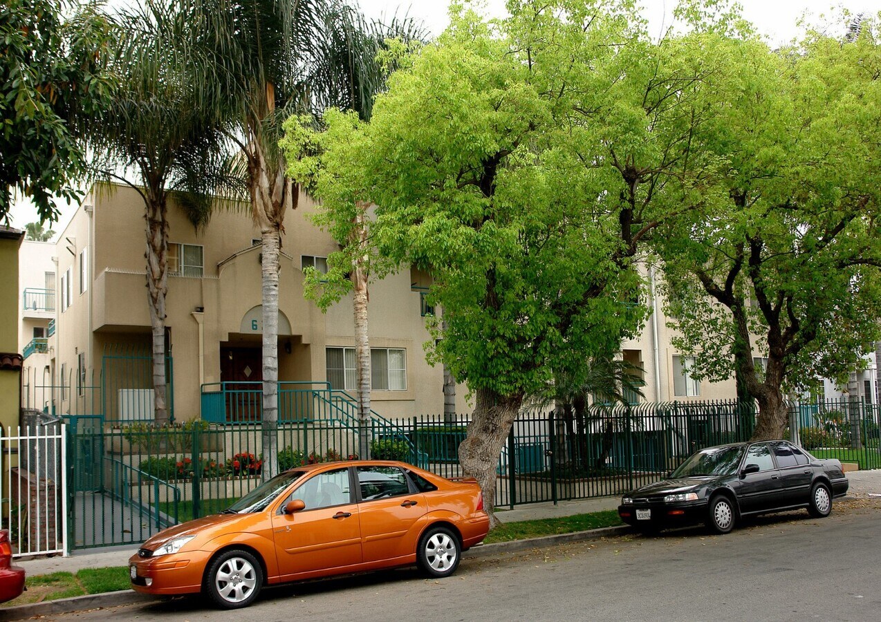 Photo - 625 N New Hampshire Ave