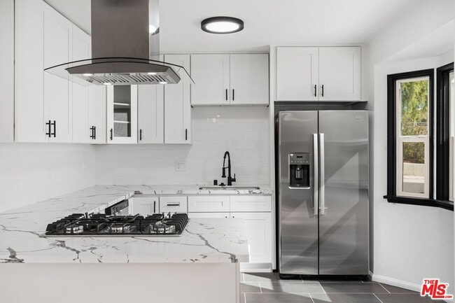 Photo - 1645 Selby Ave