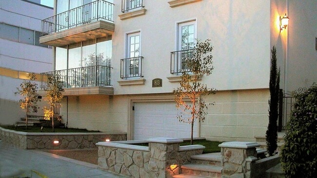 Front Elevation - 813 15th St Unit D