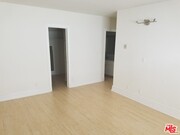 Photo - 827 2nd St Unit 305