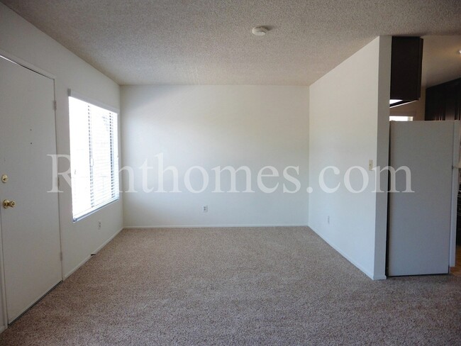 Photo - 11021 Via Asti