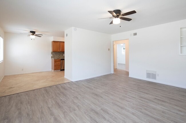 *OPEN HOUSE: 8/22 10AM-12PM* 2BR in Carlsb... - *OPEN HOUSE: 8/22 10AM-12PM* 2BR in Carlsb... Unit 943-A
