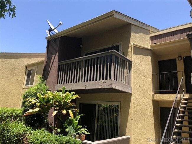 2 Bed, 1 Bath Upstairs Condo with Private ... - 2 Bed, 1 Bath Upstairs Condo with Private ...