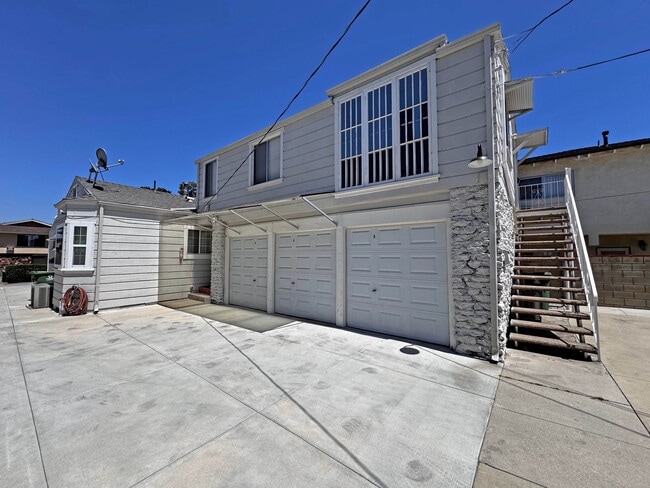 Building Photo - 409 N Monterey St Unit 409.5