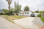 Photo - 4555 N Acacia Ave
