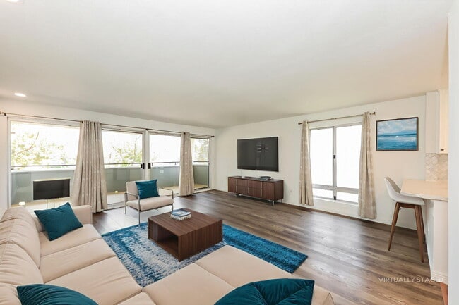 Building Photo - Modern 3 Bed / 2 Bath Turnkey Home with Exceptional Amenities! Unit 319