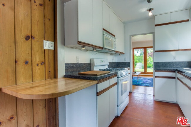 Photo - 12832 Greene Ave