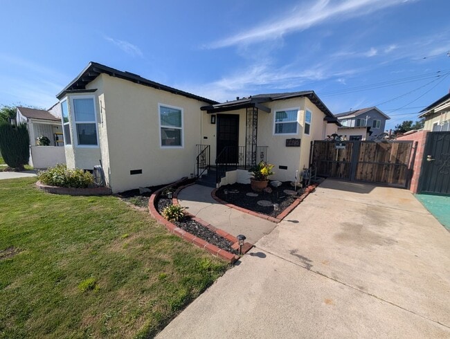 Photo - 1417-1419 Milton Ave. Unit 1417