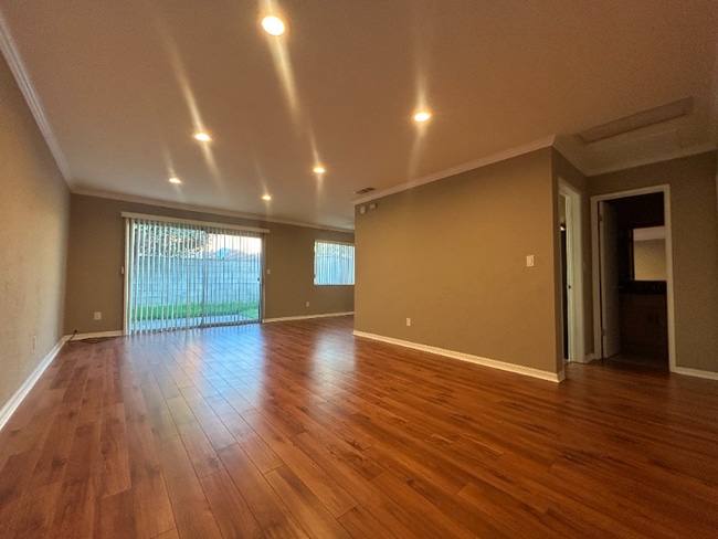 Building Photo - 832 Bonita Ave