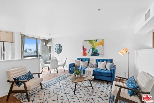 Photo - 7320 Hawthorn Ave Unit 219