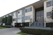 Photo - Sepulveda-3747 Apartments