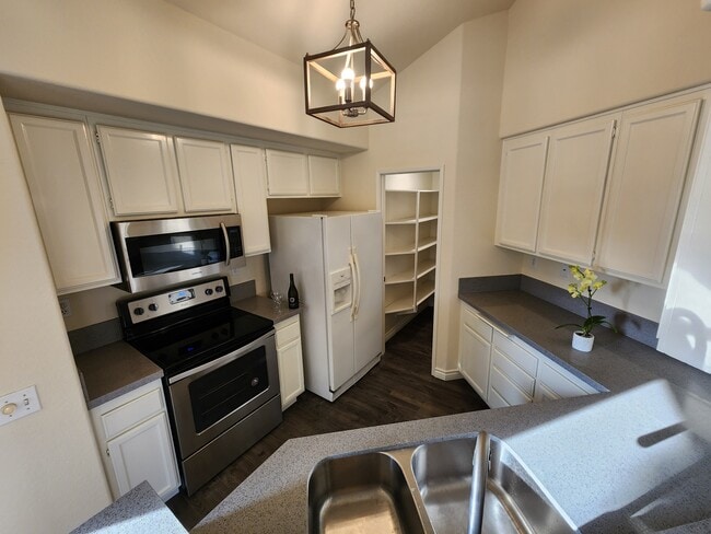 Photo - 7285 Calabria Ct