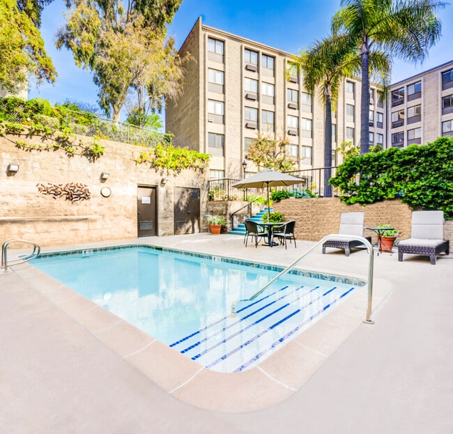 Photo - Chateau La Jolla - All Inclusive