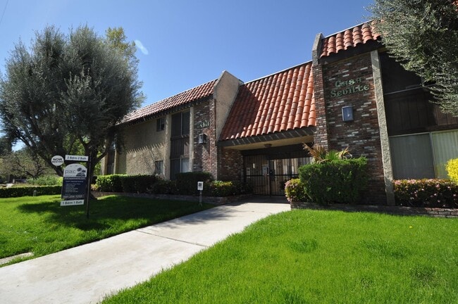Photo - 24411 Newhall Ave Apartment Unit 216