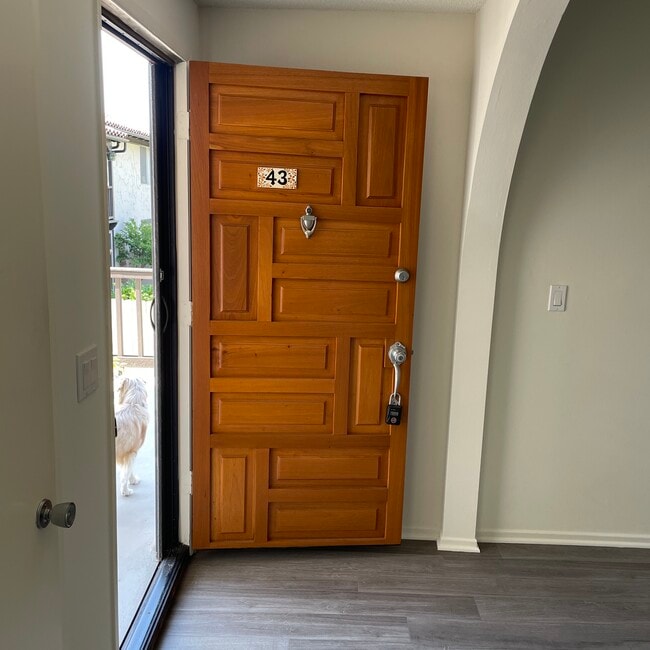 Photo - Los Robles - Senior 55+