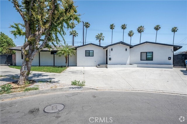 Building Photo - 14215 Ragus St Rental