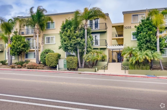 Building Photo - 5055 Collwood Blvd Rental