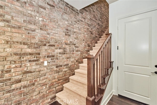 Photo - 15 Vantis Dr