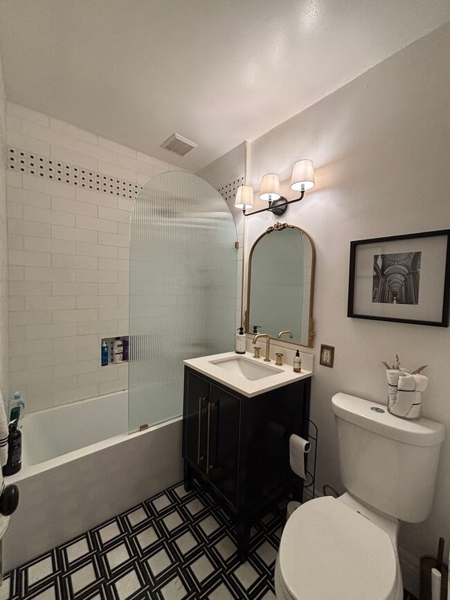 Photo - 4865 Unit 4867