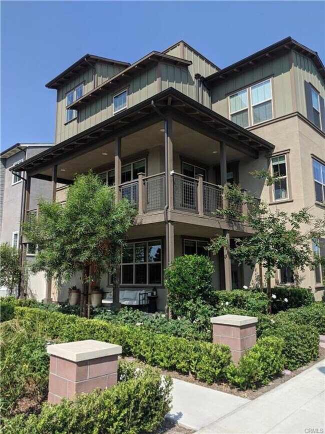 Building Photo - Stunning Tri-level Home in Rancho Mission ...