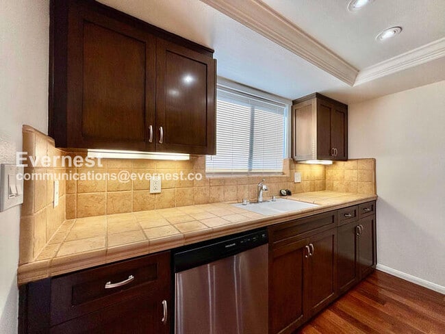 Photo - 4455 Rockland Pl